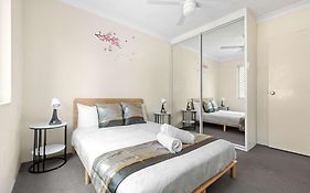 Warm Oasis At Parramatta- 2 Bedroom - Free Parking - Near Shops